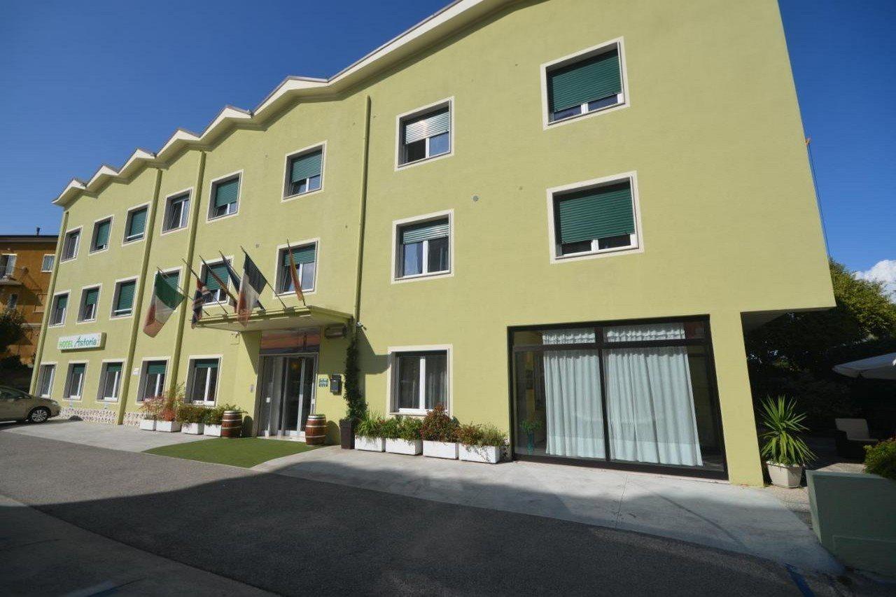 Hotel Astoria Desenzano del Garda Exterior photo