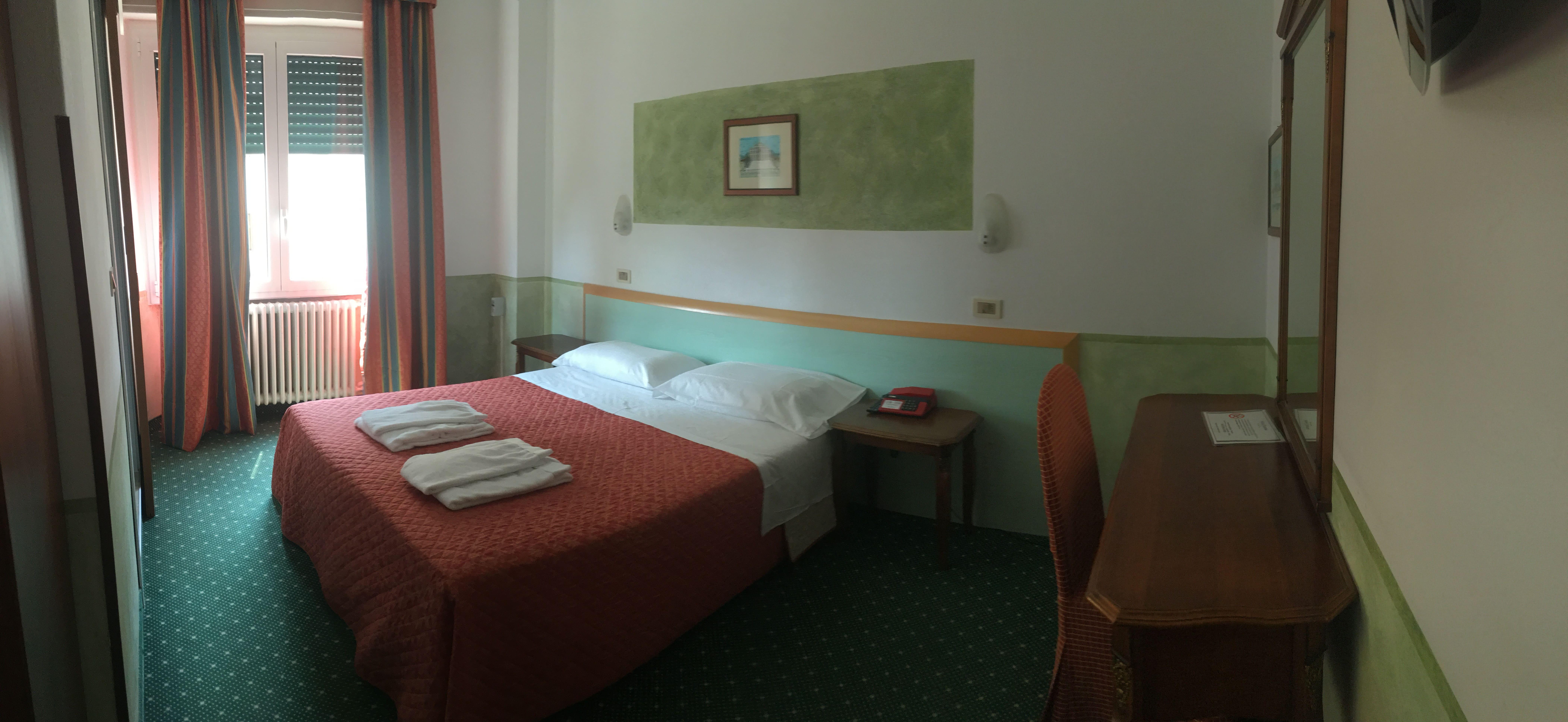 Hotel Astoria Desenzano del Garda Exterior photo