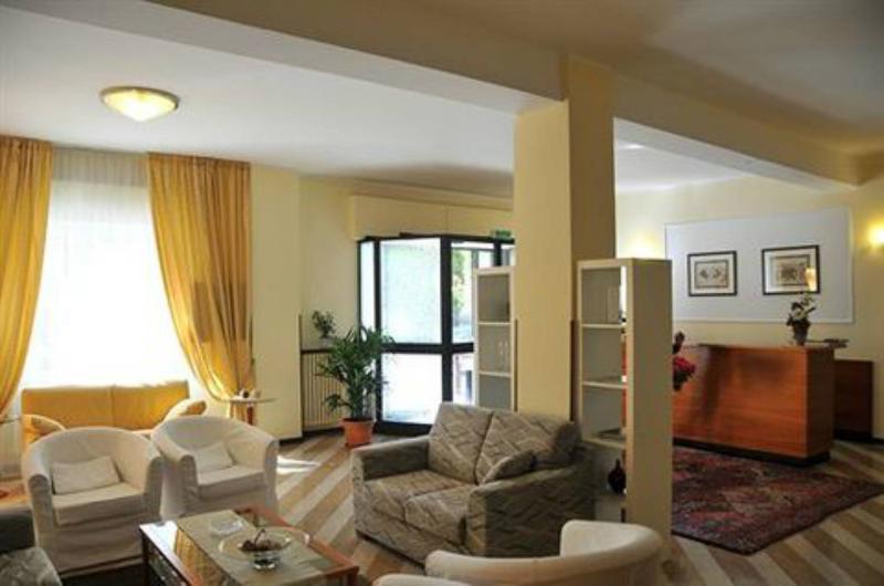 Hotel Astoria Desenzano del Garda Exterior photo